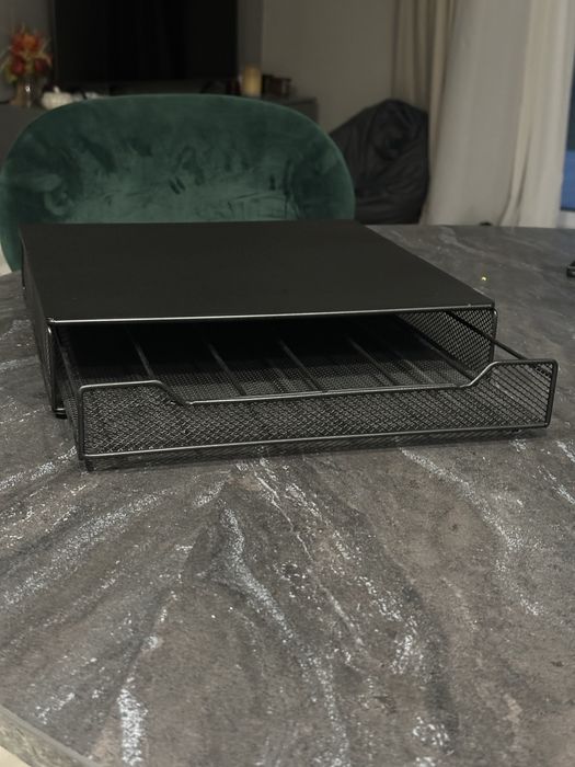 Підставка під кавоварку та капсули для кави