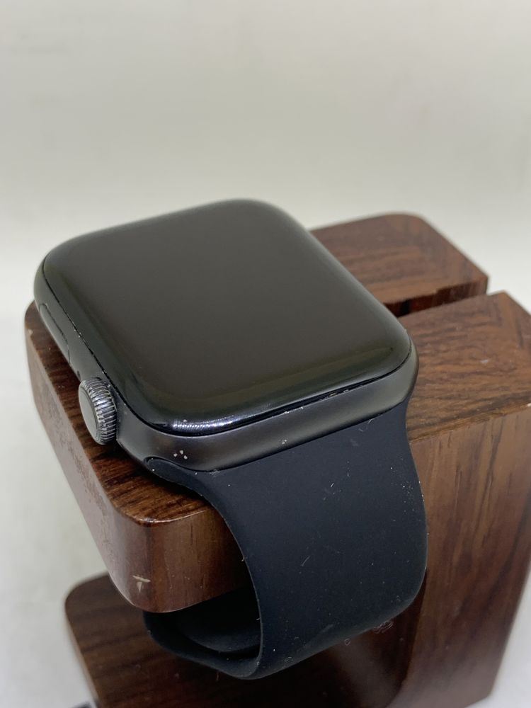 Оригінальні apple watch series 6 44 space gray