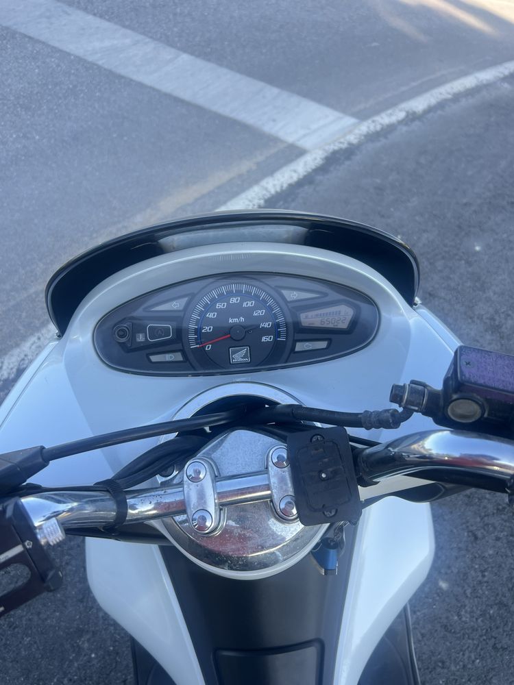 Honda PCX (2014)