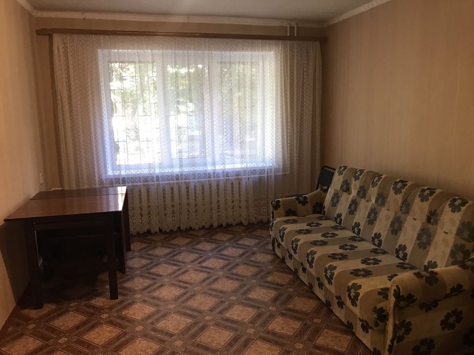 Продаю 1кквСоляные, Магелан 1эт 9эт кирпичного дома..  Хорошее житое с