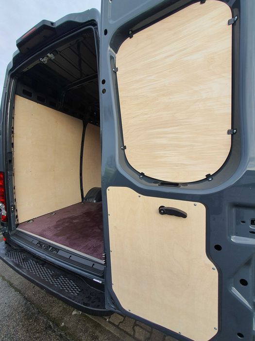 Zabudowa busa, paki Iveco Daily 16m3, 18m3, podłoga, boki,  MONTAŻ