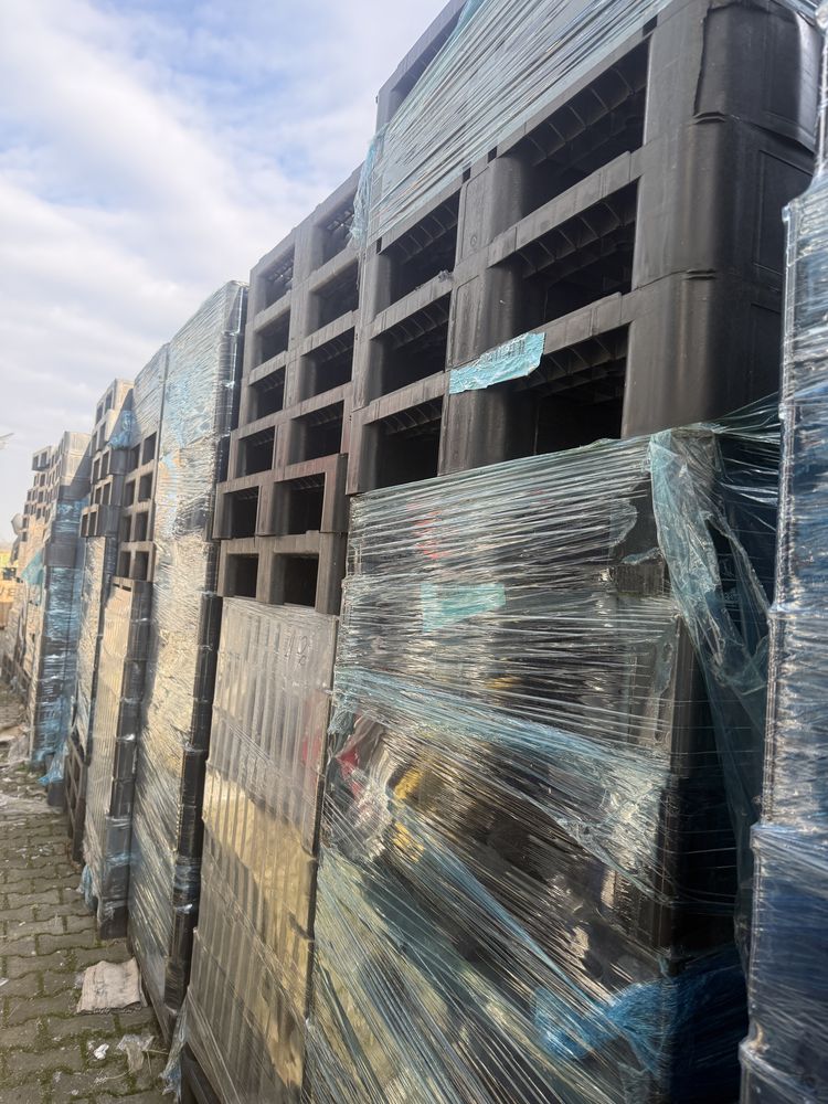 Palety plastikowe szare 80x120