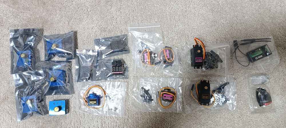 Сервопривід mg90s mg995 mg996r sg90 сервотестер