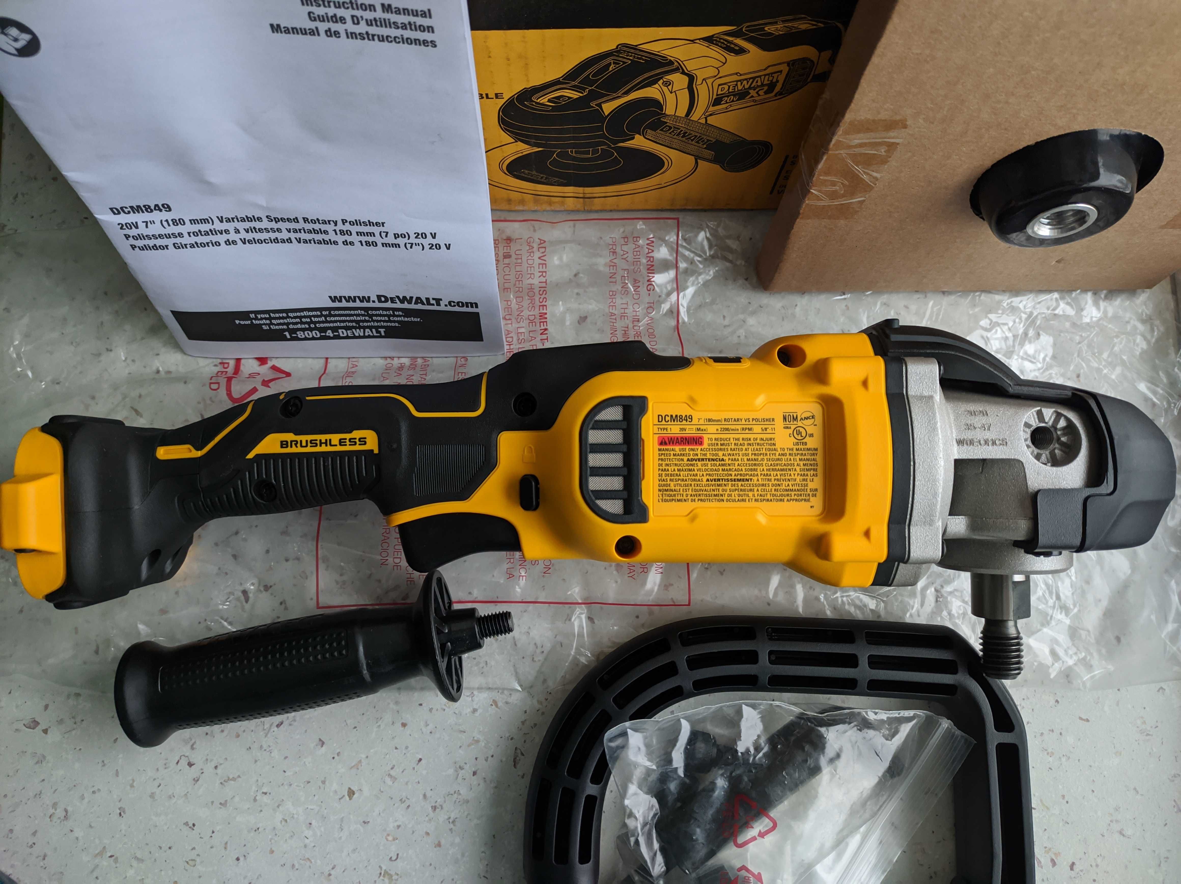 Бесщеточная полировочная машина DeWalt DCM849B