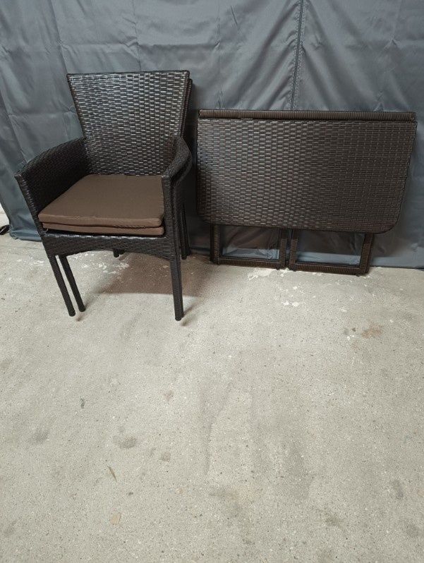 Stolik składany na balkon + 2 krzesła! Meble balkonowe brąz.