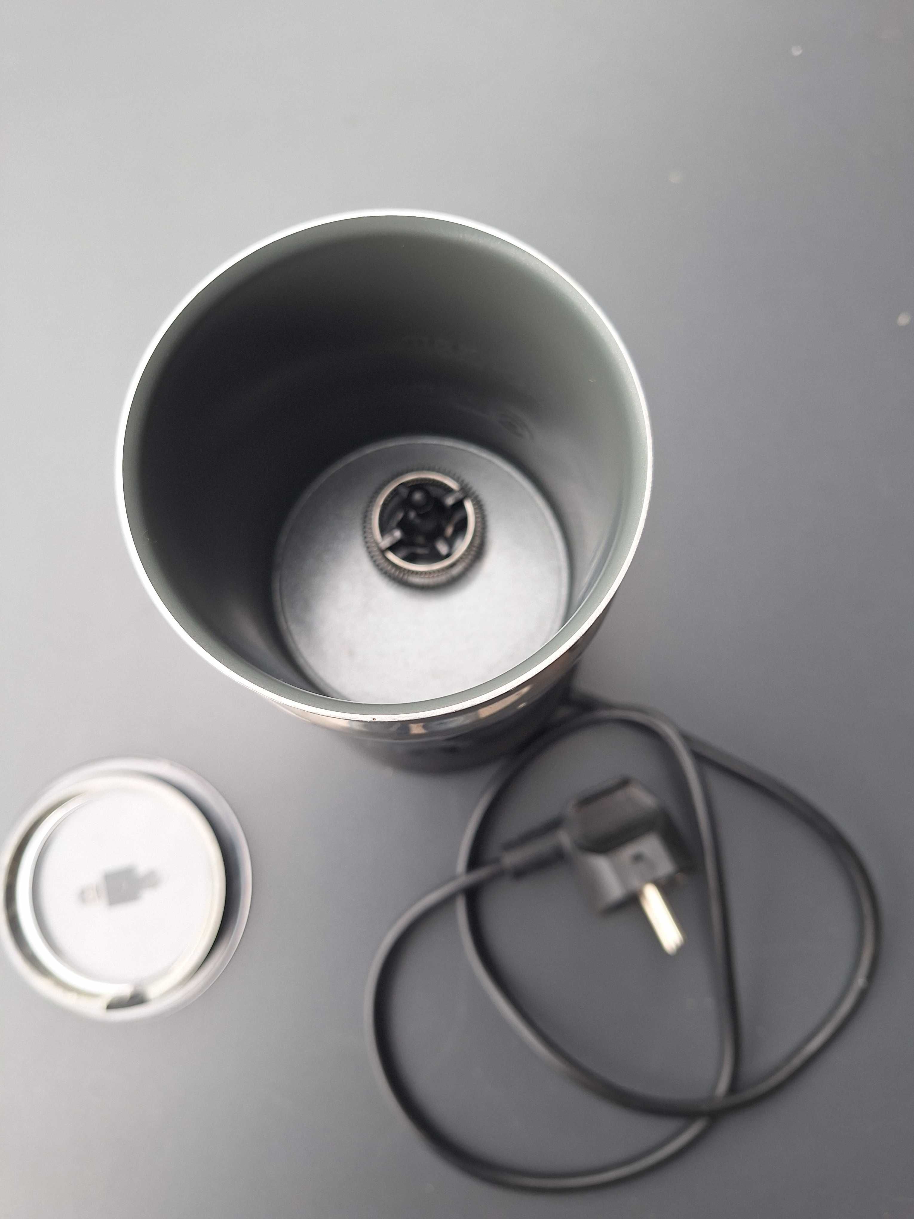 Spieniacz do mleka nespresso mod.3694