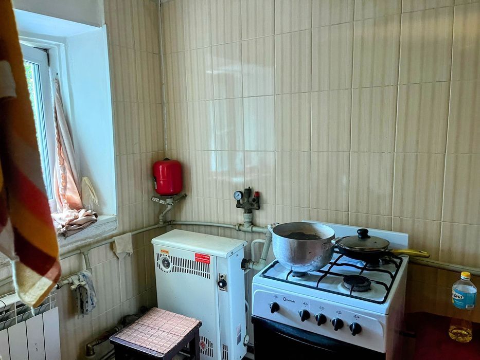 Продам ПОЛДОМА, р-н  проспекта СЛОБОЖАНСКИЙ