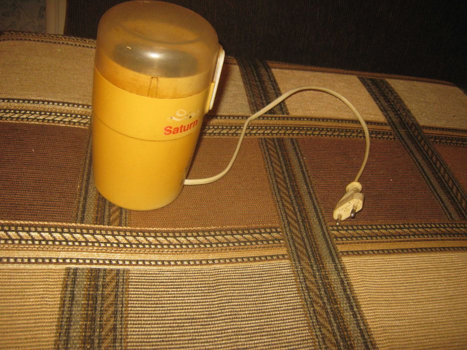 Кофемолка Saturn.Рабочая.