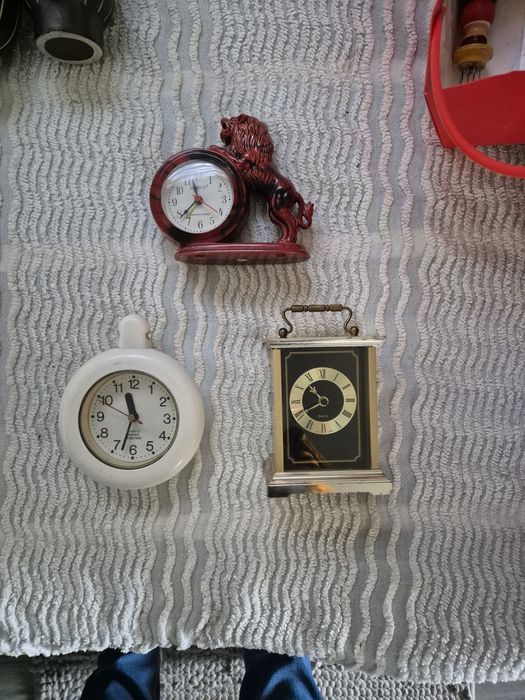 Stare zegarki -wodoodporny, złoty i lew cena za wszystko