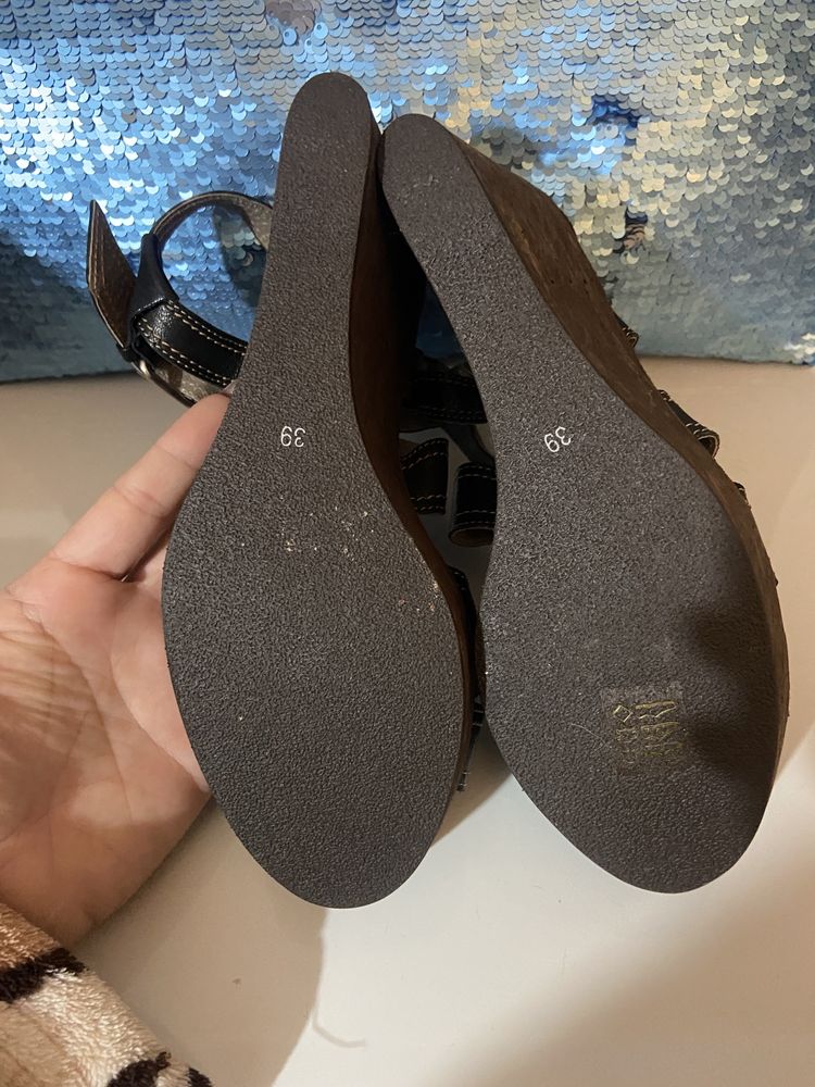 Sandalias e botins