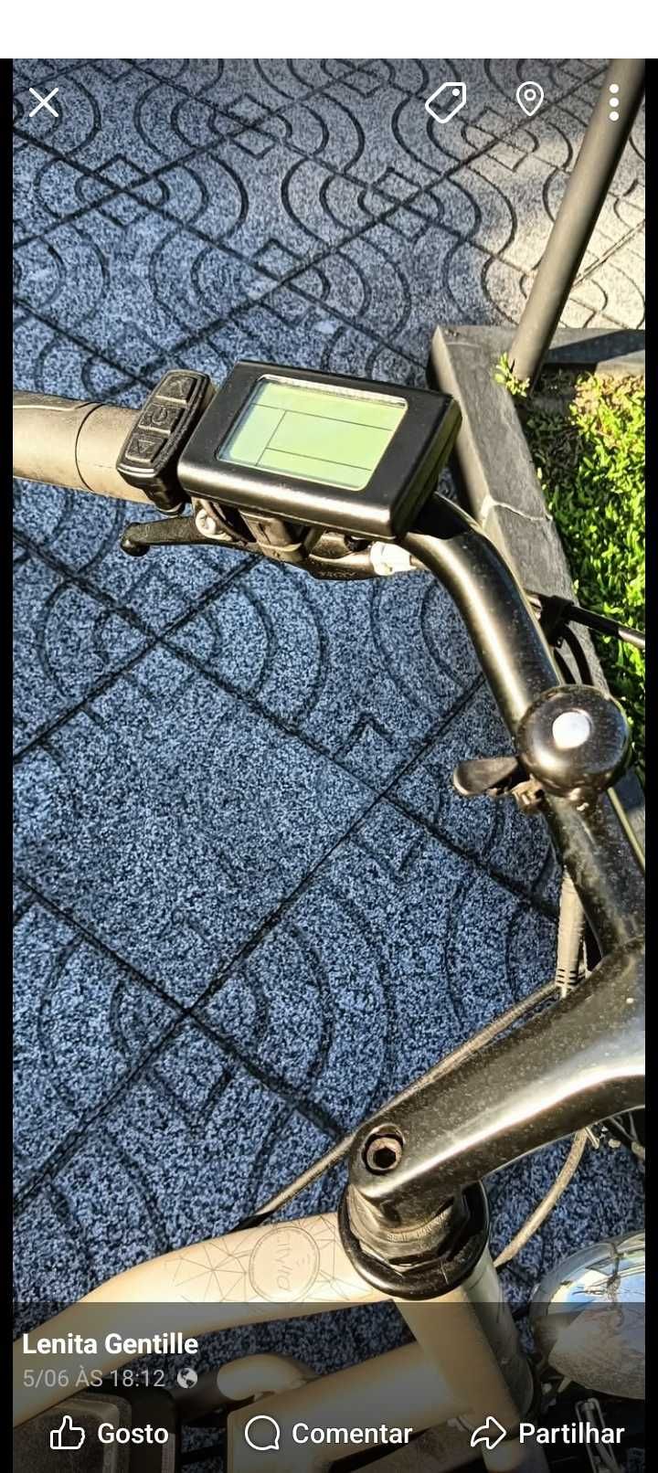 Bicicleta de senhora elétrica pouco uso