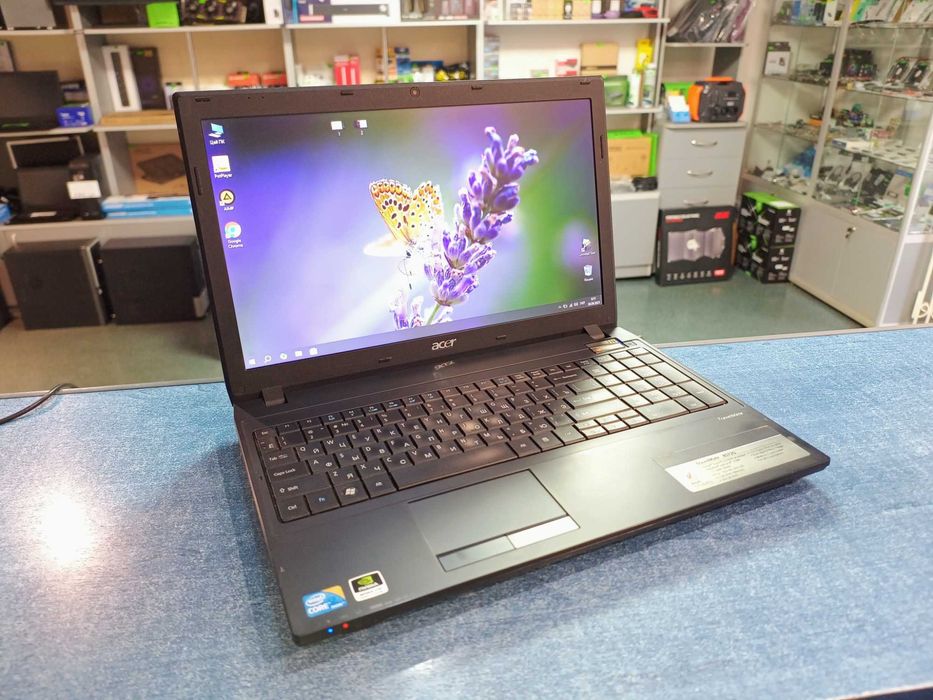 Ноутбук Acer TravelMate 8572G i3-330m/DDR3/SSD240Gb/GT310m 512Mb