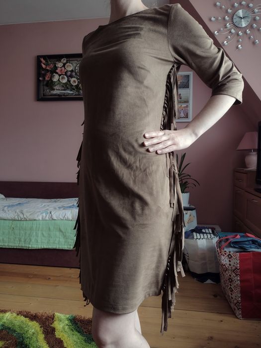 Piękna sukienka Boho z frędzlami r.L Idealna na wesele i nie tylko