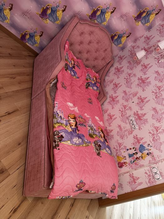 Ексклюзивне, з масивого дерева дитяче ліжко