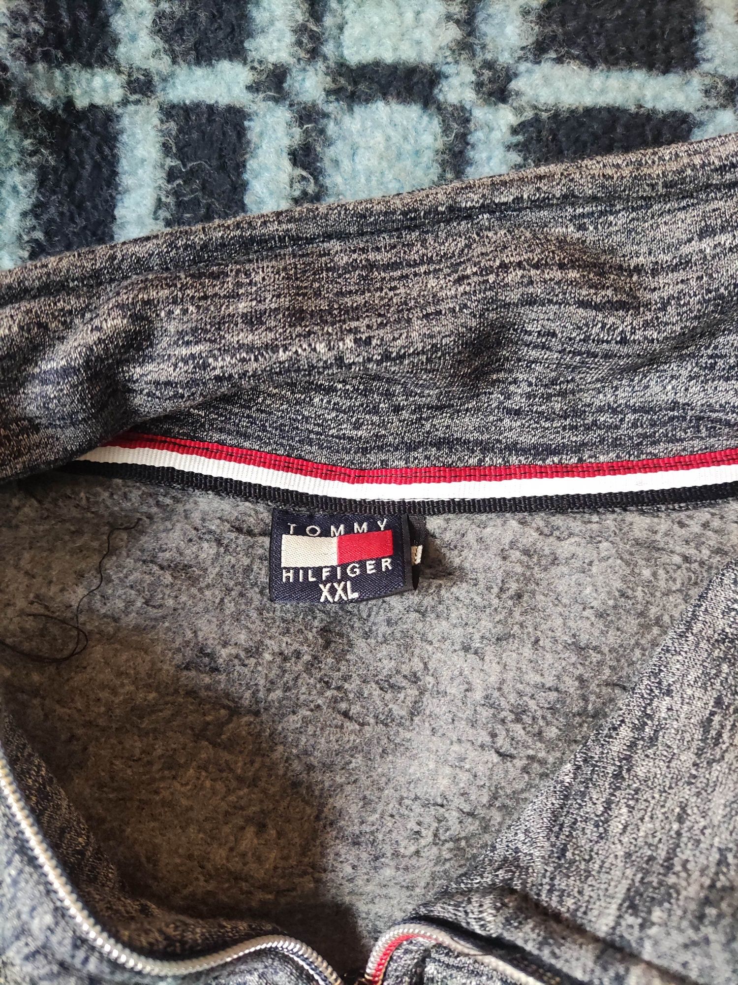 Bluza Tommy Hilfiger roz XXL

Stan BDB

Szczegółowe wymiary:

długość