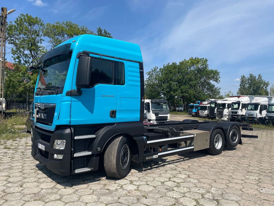 MAN TGX  Sprowadzony!  BDF!  Oś skrętna! Sypialka! Kontener! Rama do zabudowy!