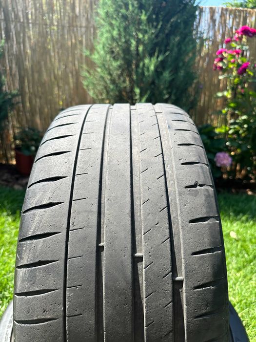 Michelin Pilot Sport 4s 235 35 19 (Пара)