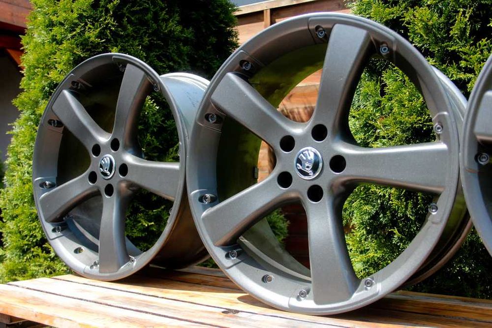 5x112 19 cali Skoda Octavia Superb Grafit JAK NOWE