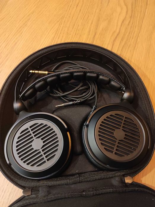 Słuchawki Monoprice Monolith M560 + dodatki
