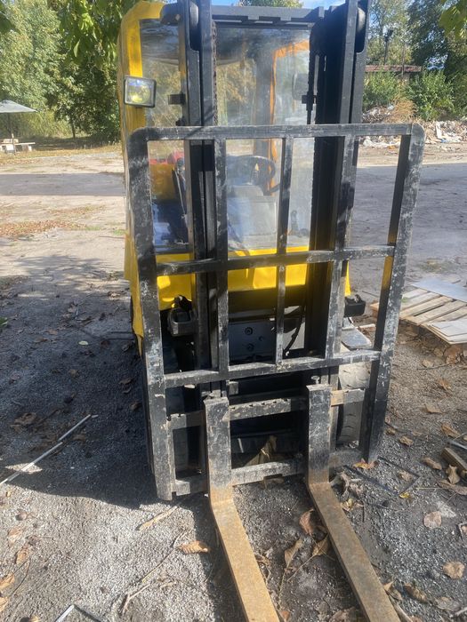 Продам вилковий навантажувач