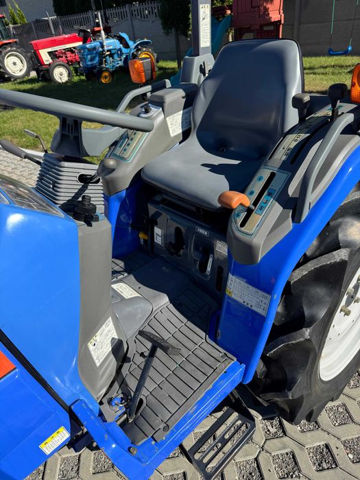 ISEKI TH25B, 25HP, HUNTER , Wspomaganie REWERS ,MANUAL, Zarejestrowany