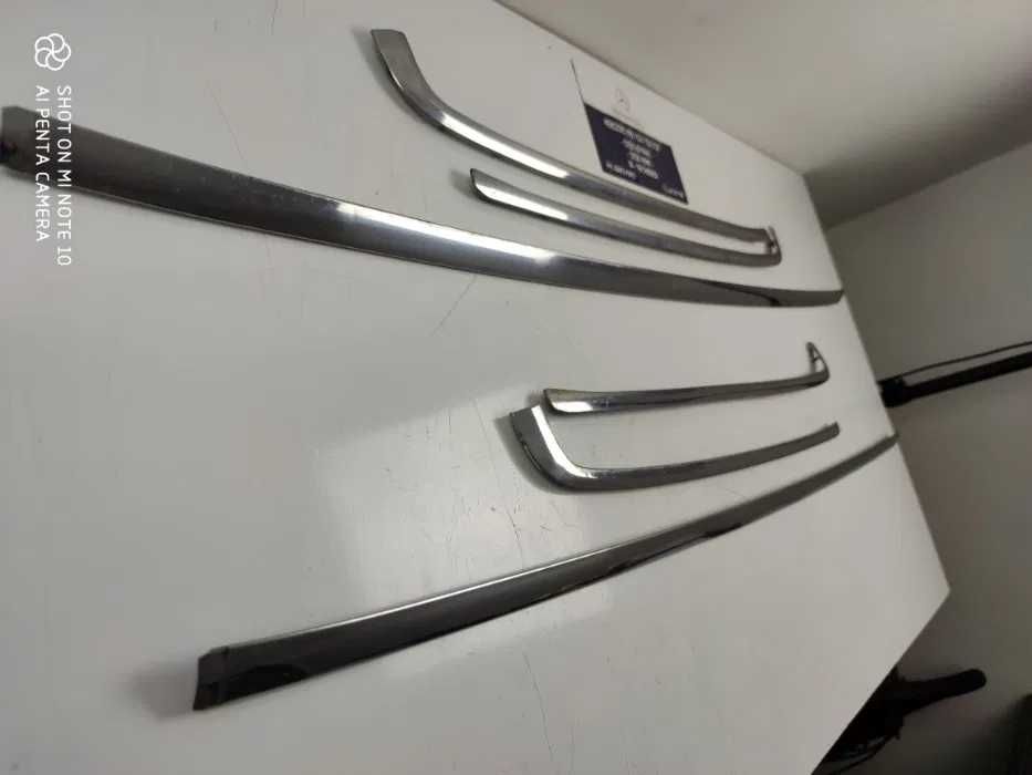 Mercedes W124 - listwy chromowe tylny zderzak Chrom oryginał