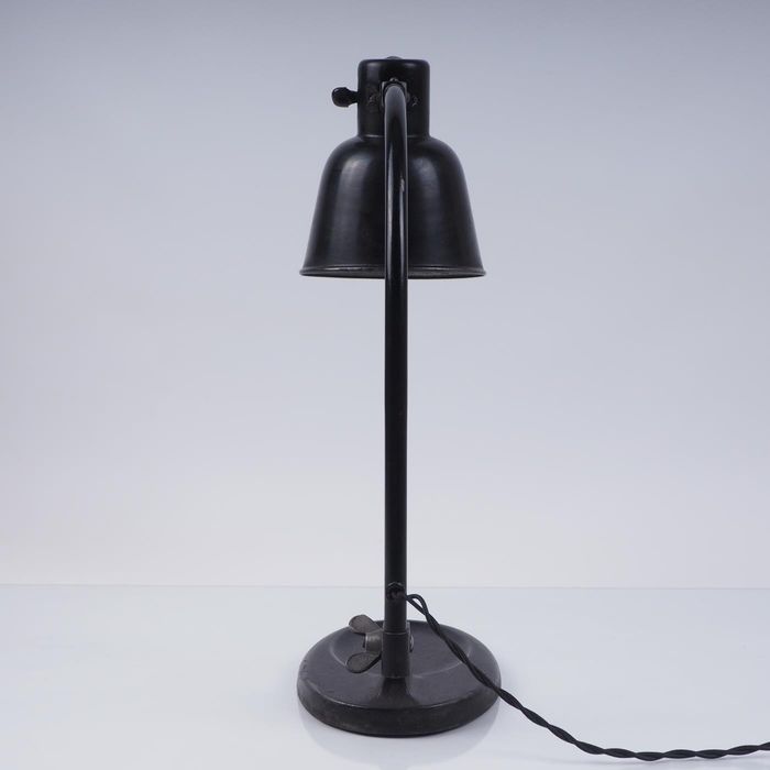 Lampa stołowa „MATADOR” mod. 2768 proj. Christian Dell  Bauhaus