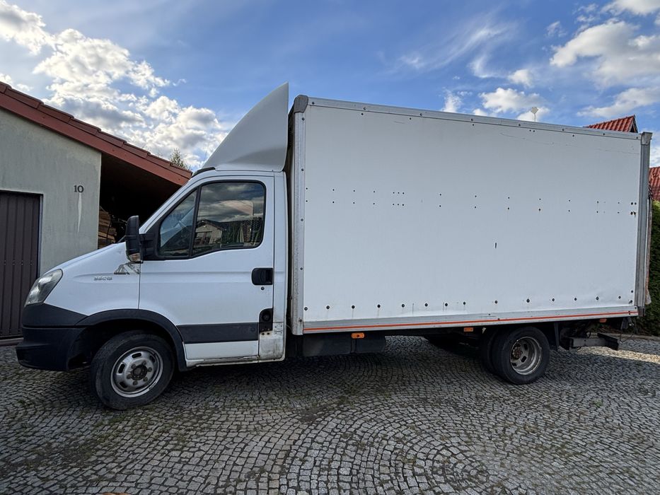 Iveco Daily 35C13 dostawczy kontener winda, 2.3 Disel, 2013