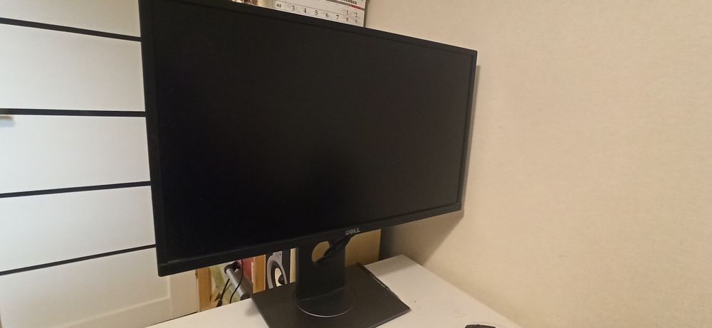 Монітор 23.8" (60 см) Dell P2417H (210-AJEX) з дефектом