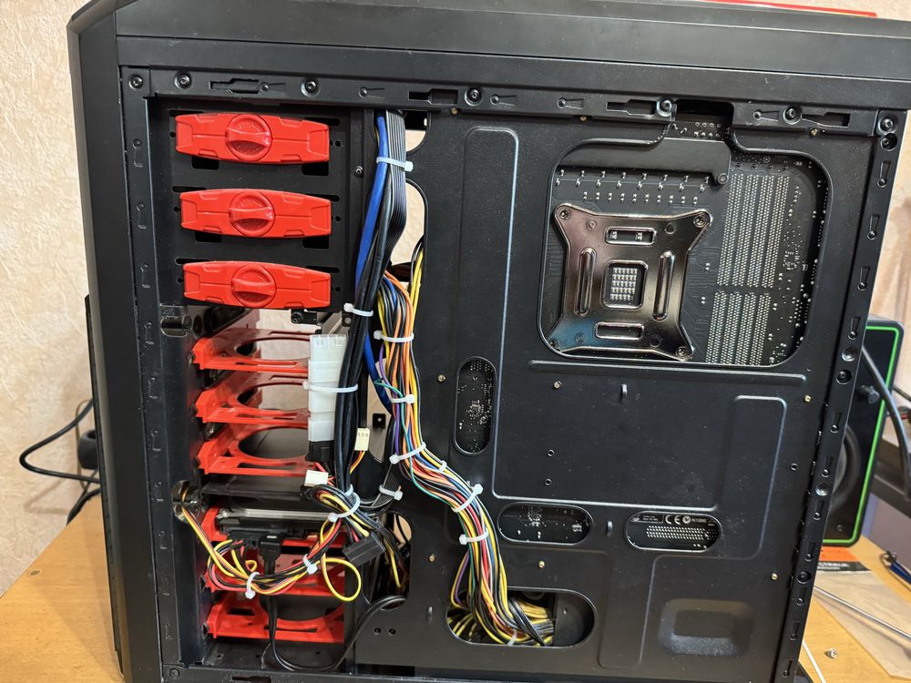 Ігровий ПК i7-6800K(6 ядер 12 потоків) / RX 5700 / 16GB DDR4 / SSD+HDD