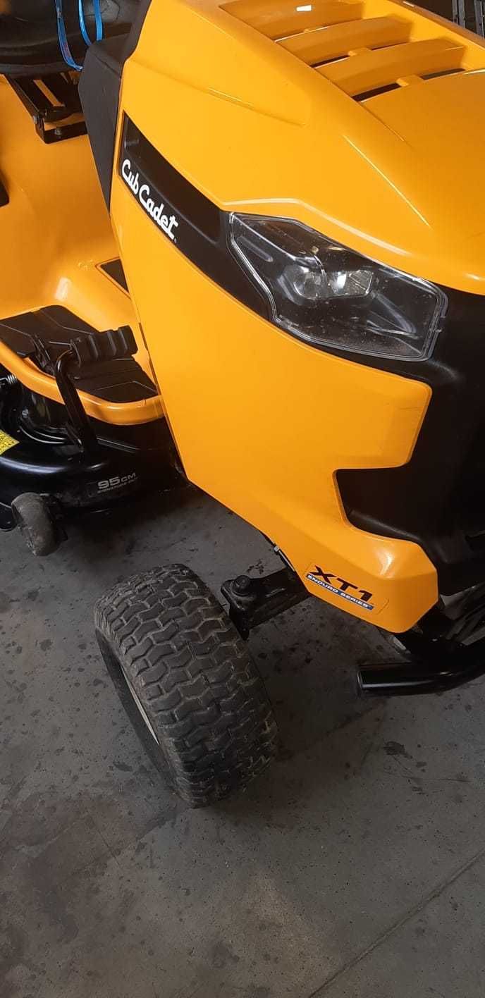 Cub Cadet XT, sprzedam używany traktorek, stan IDEALNY