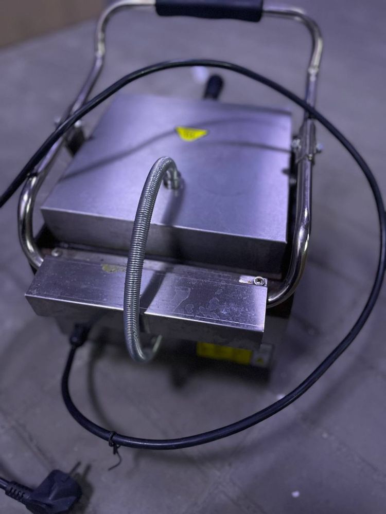 Гриль Електричний Uret 2000w