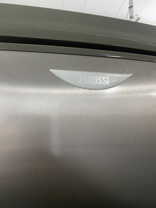 Frigorifico zanussi combinado cinza