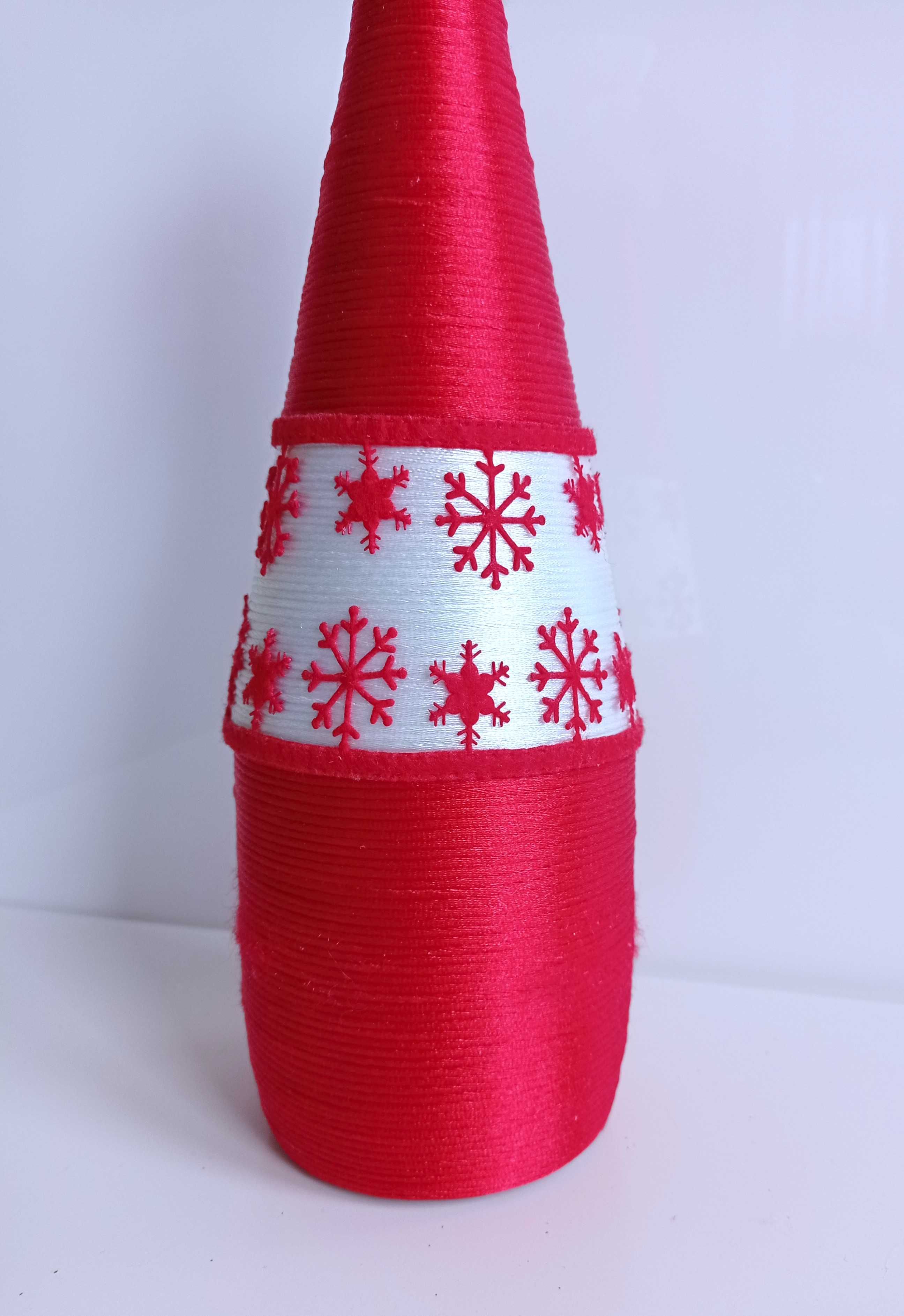 Butelka ręcznie zdobiona Boże Narodzenie Red Snowflakes 750 ml