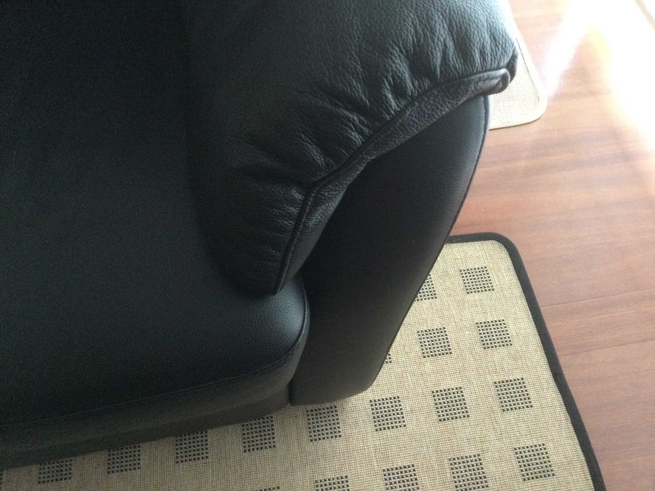 Sofá todo em pele Divani Divani