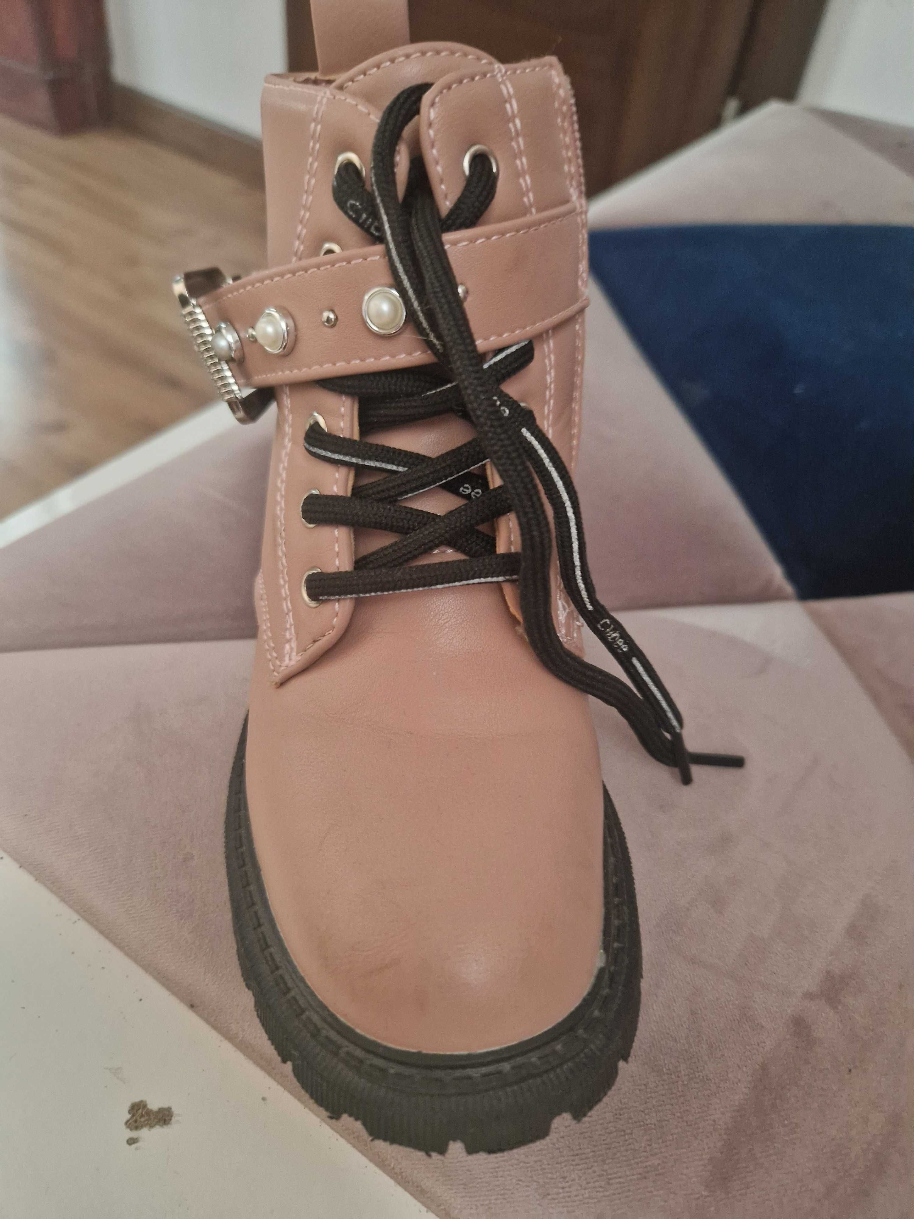 Buty dziewczęce zimowe