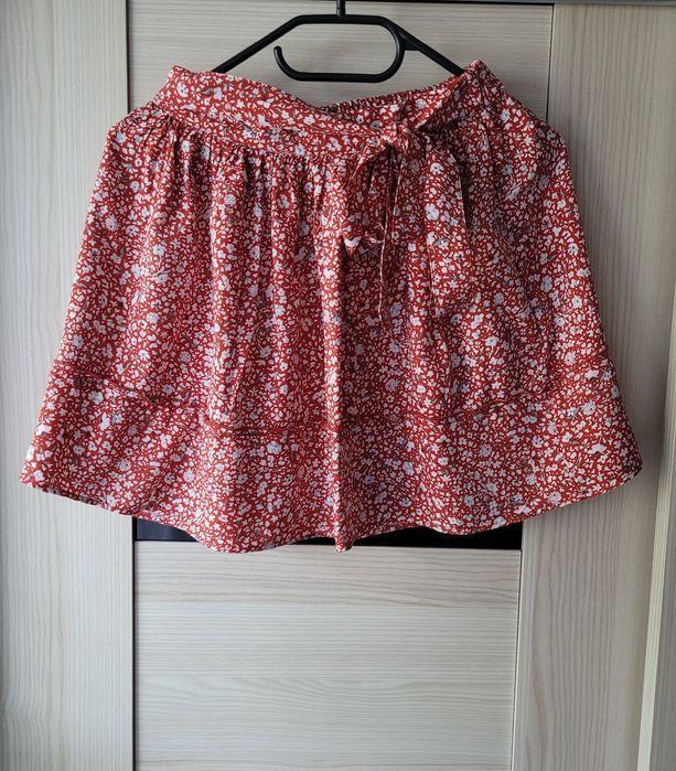 Spódniczka w kwiatki XS Pull&bear