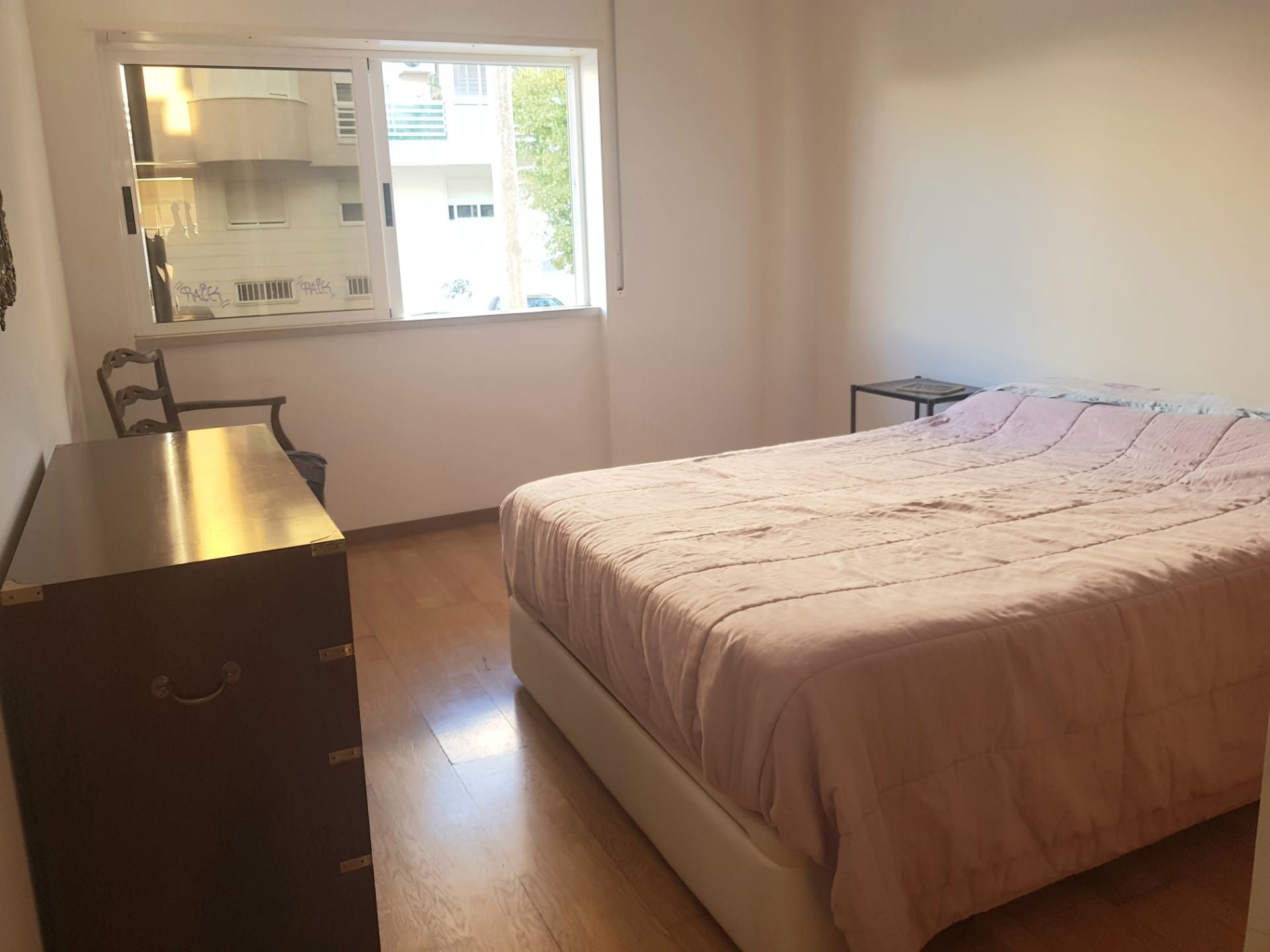 Quarto suite, casa de banho privativa, na Costa da Caparica!