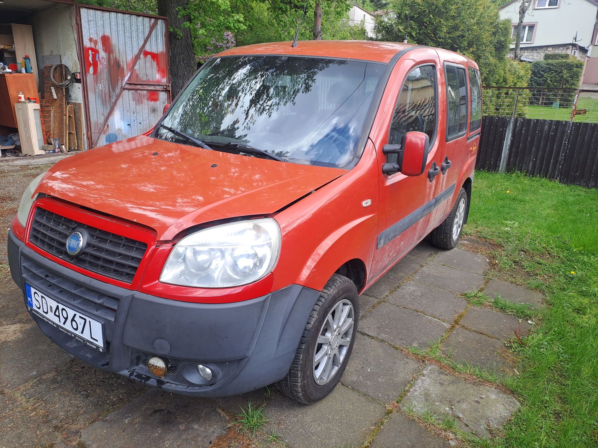 Fiat Doblo uszkodzony