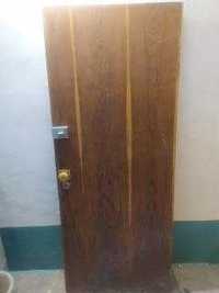 Продам дерев"яну двер у класному стані