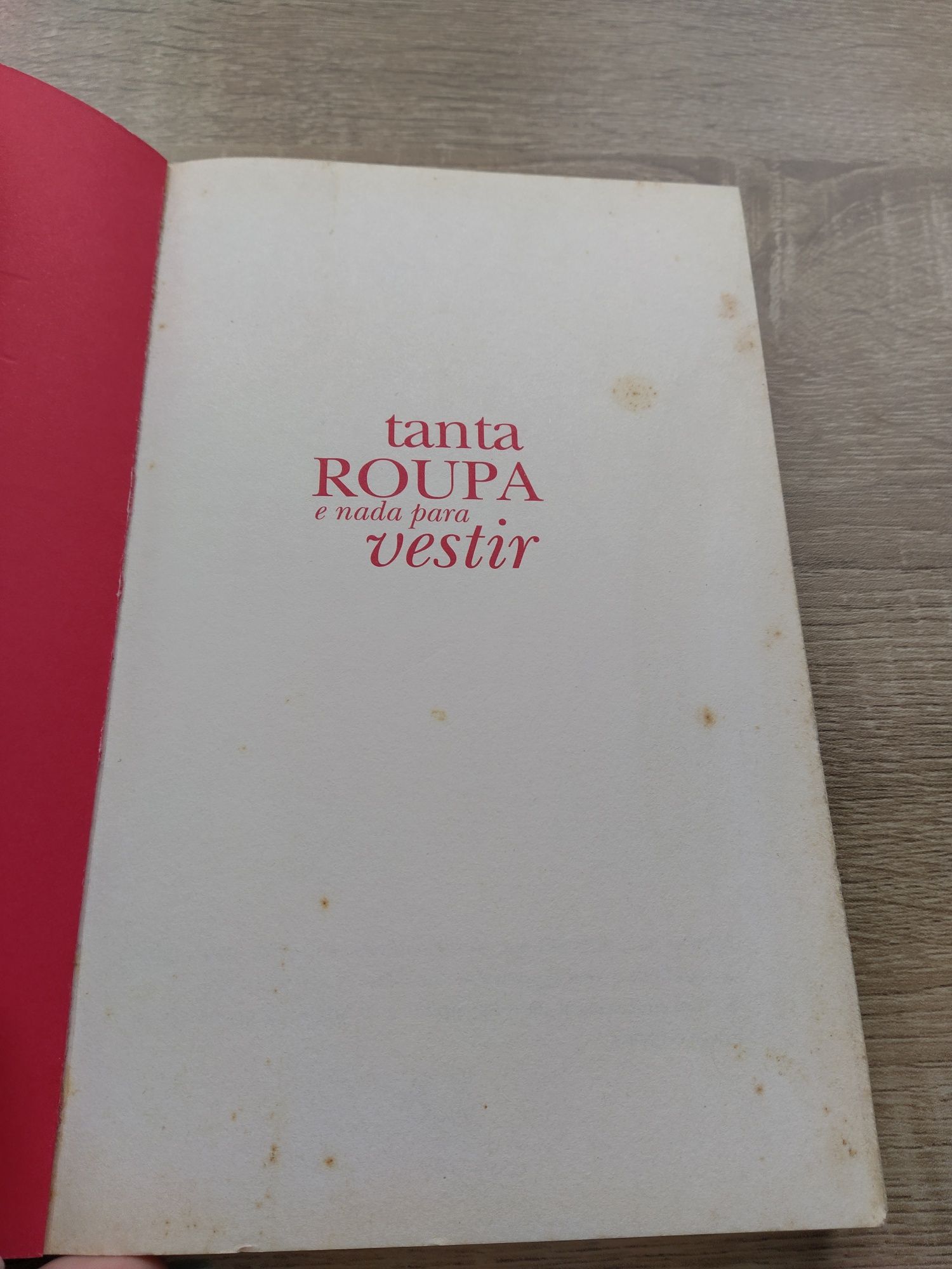 Livro Tanta roupa e nada para vestir