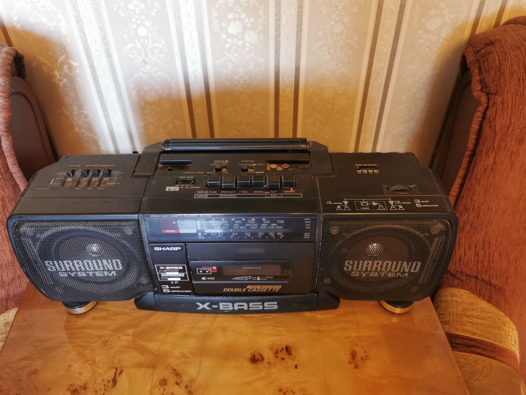 Radiomagnetofon Sharp WQ-T352H