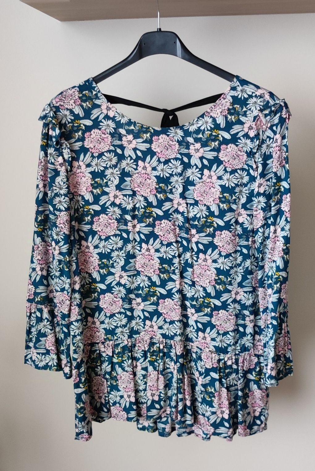 Bluzka XS 34 Top Secret elegancka w kwiaty