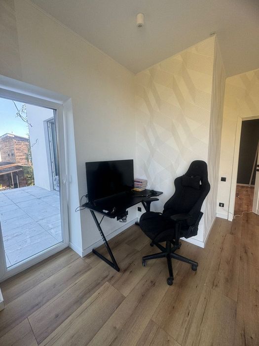 Сучасний сімейний будинок