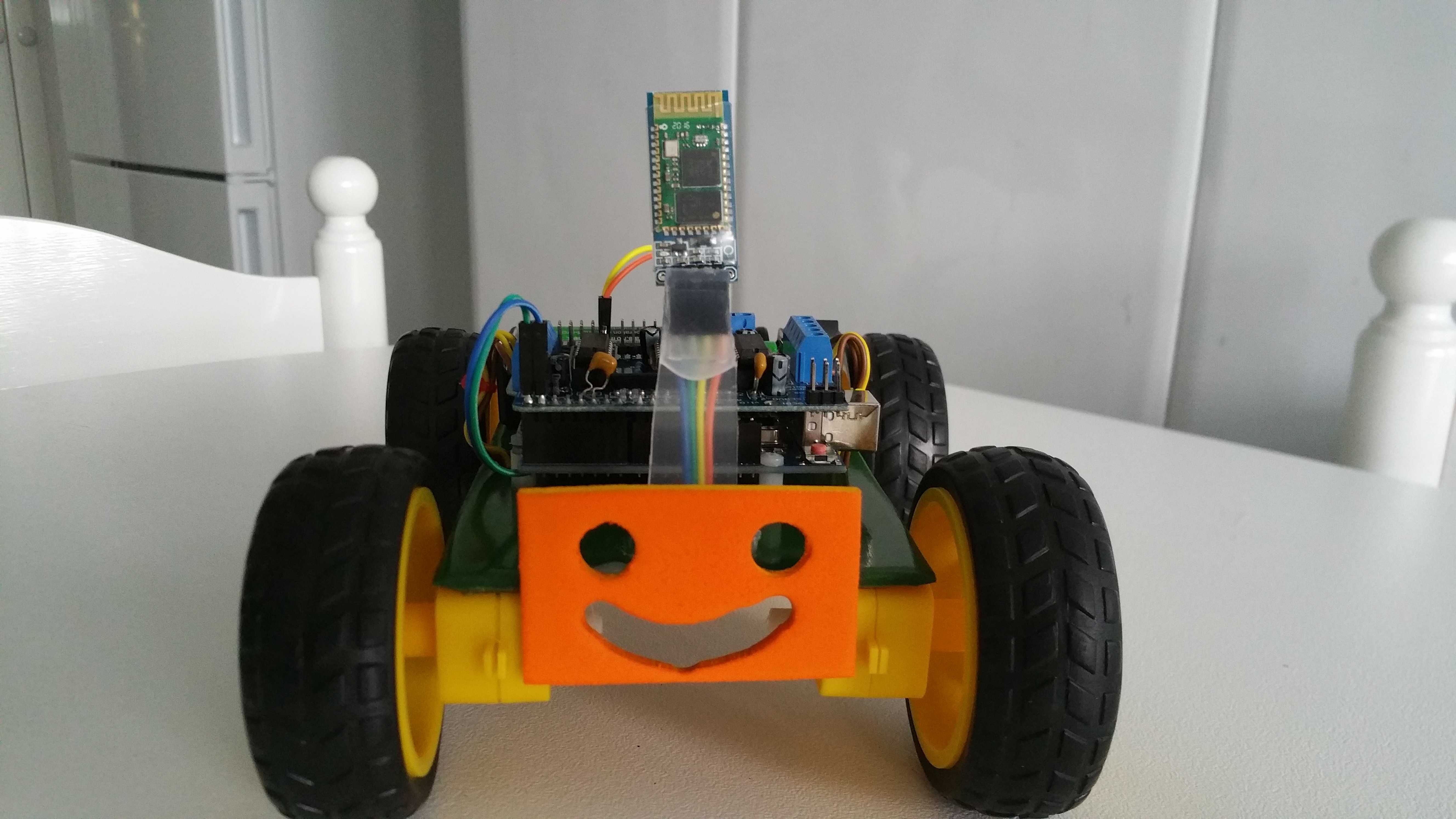 Carro Robot Arduino Educacional programado Control Bluetooth.