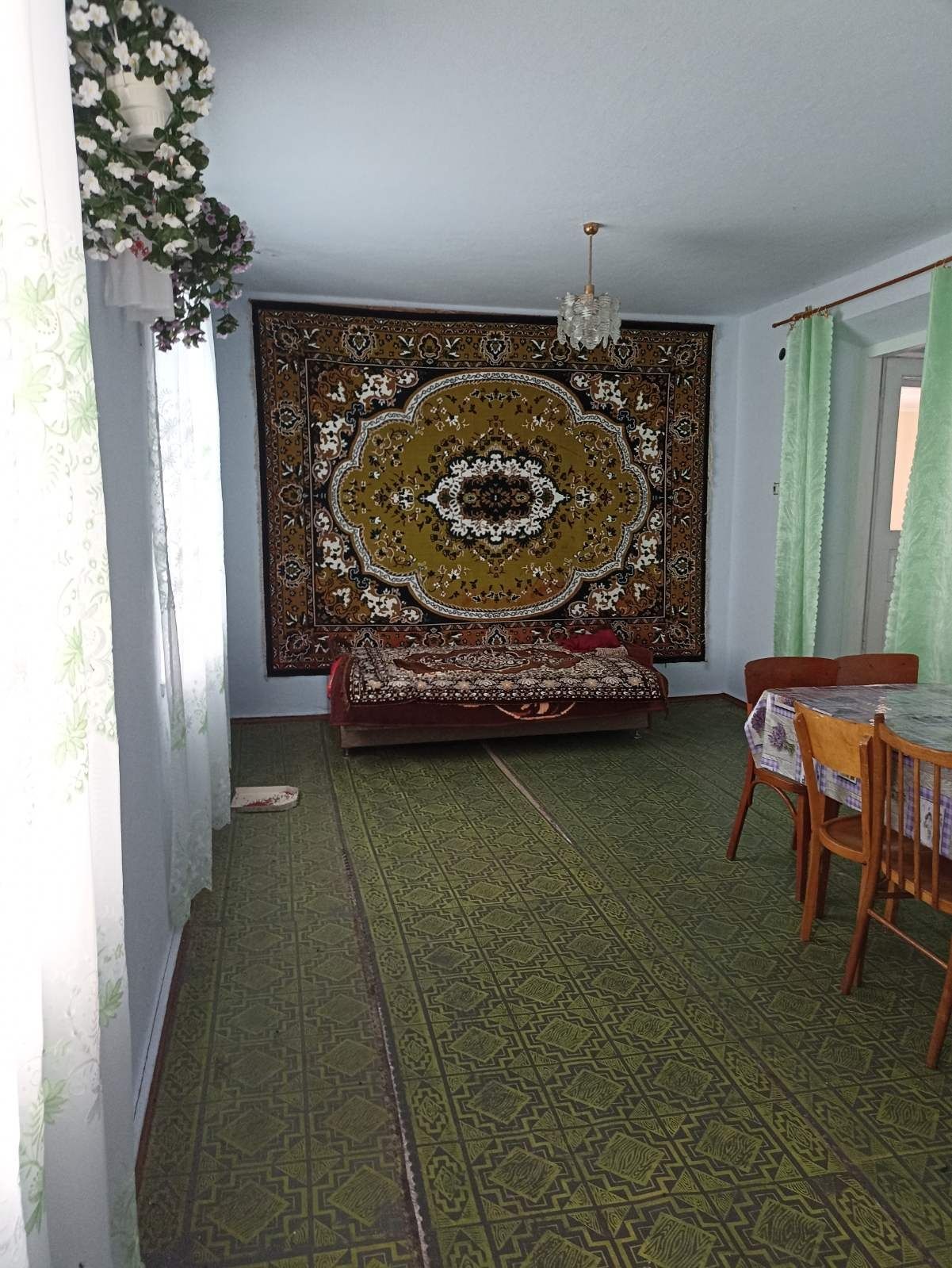 Будинок біля міста