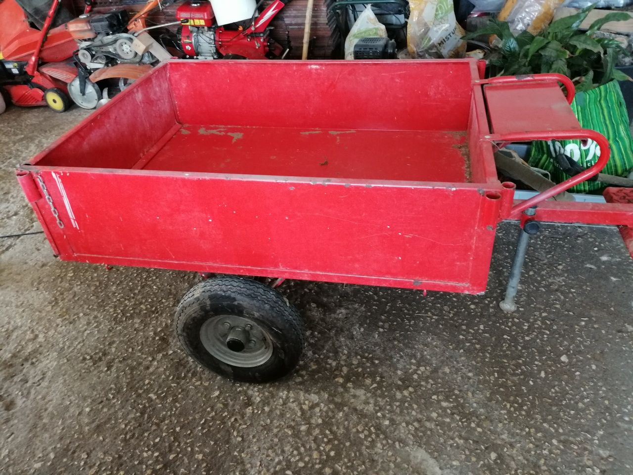 Reboque para motoenxada.