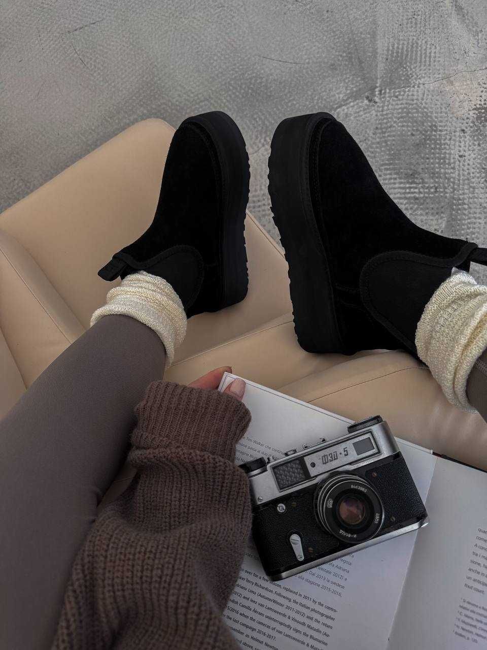 UGG Neumel Platform Chealsea Black