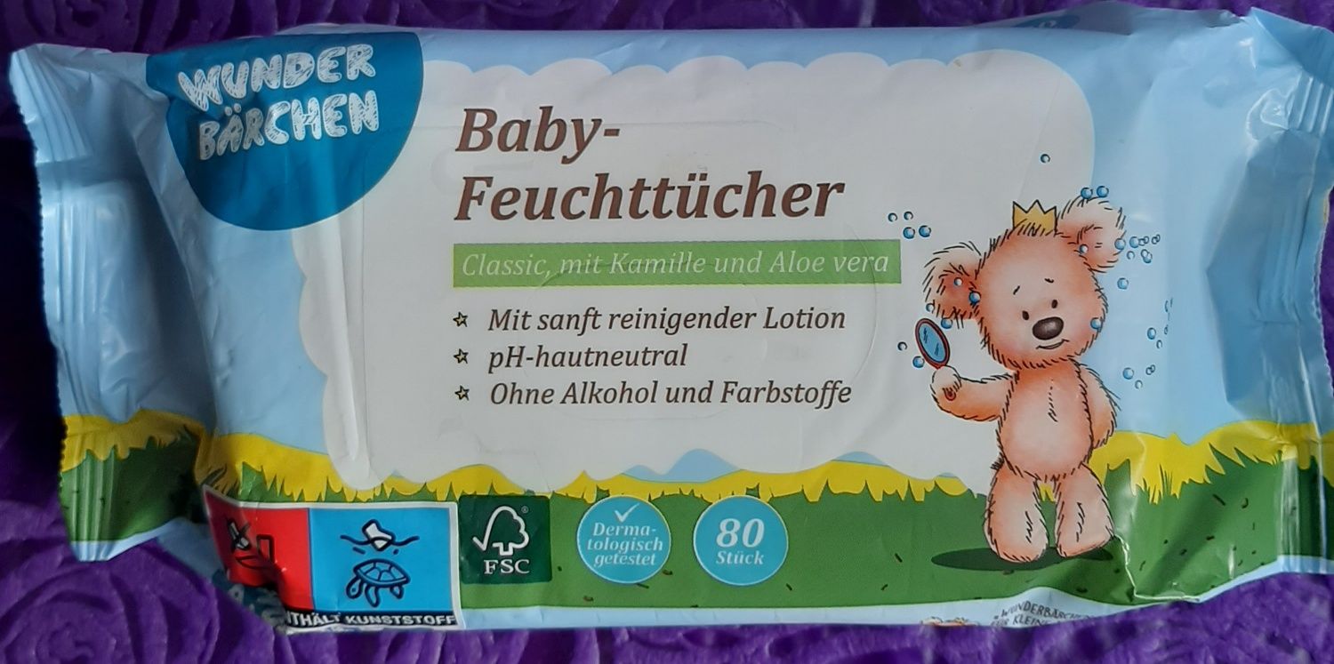 Детские влажные салфетки Baby Feuchttücher
80 штук с алоэ, ромашкой.