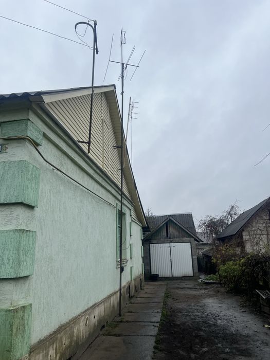 Терміново продам будинок + сот. землі м.Славута